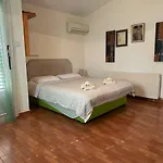 Willa 6 Bdr With Tennis Court *