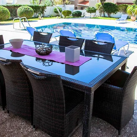 6 Bdr With Tennis Court