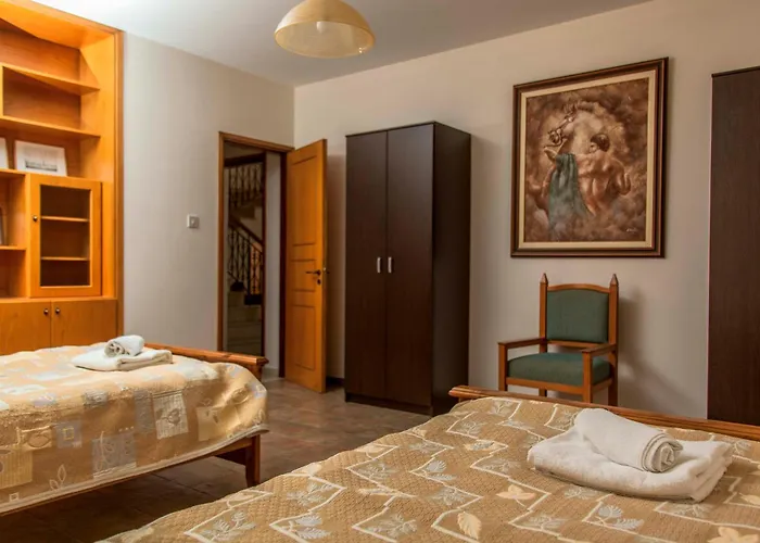 6 Bdr With Tennis Court Paphos