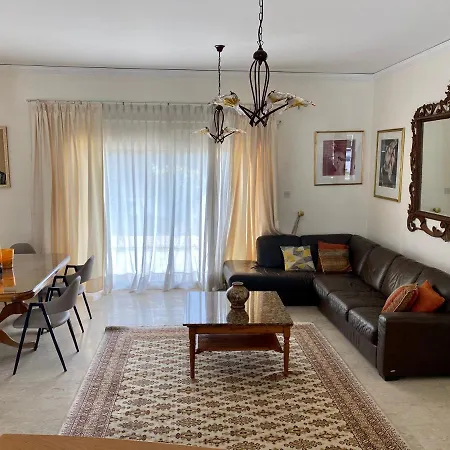 Вилла 6 Bdr With Tennis Court