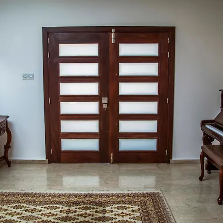 6 Bdr With Tennis Court