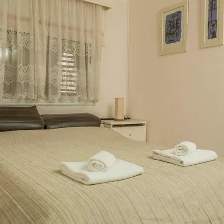 6 Bdr With Tennis Court Пафос