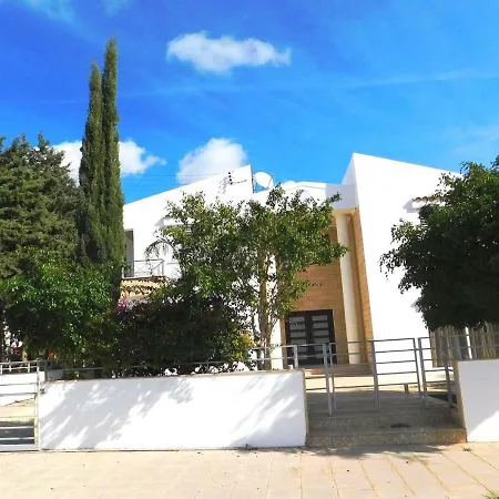 6 Bdr With Tennis Court Пафос