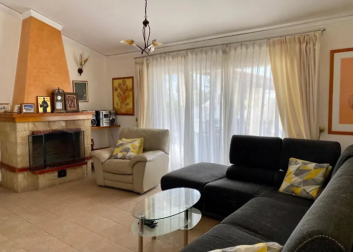 6 Bdr With Tennis Court