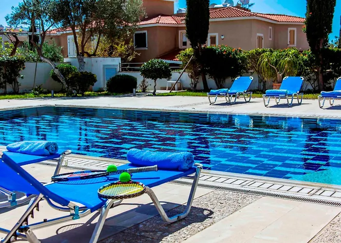 6 Bdr With Tennis Court