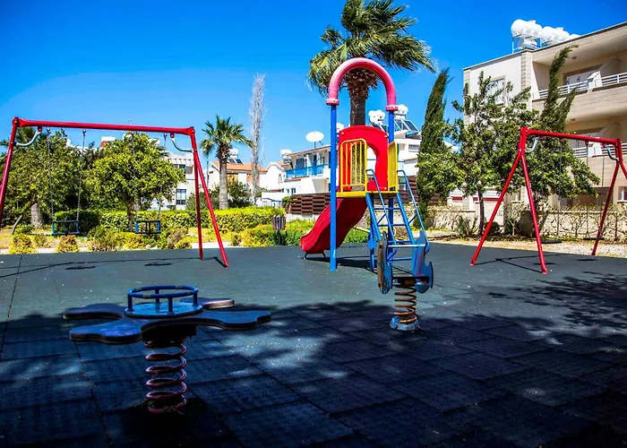 فيلة 6 Bdr With Tennis Court *