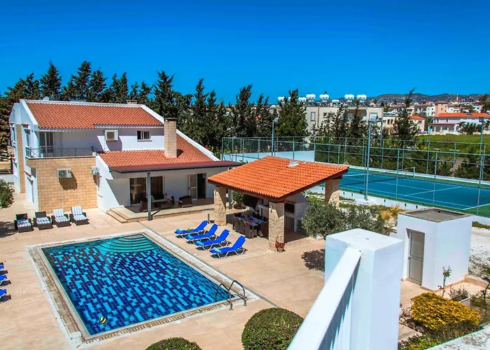 6 Bdr With Tennis Court