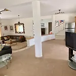 6 Bdr With Tennis Court Villa